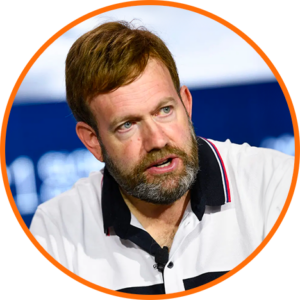 Frank Luntz Headshot Circle
